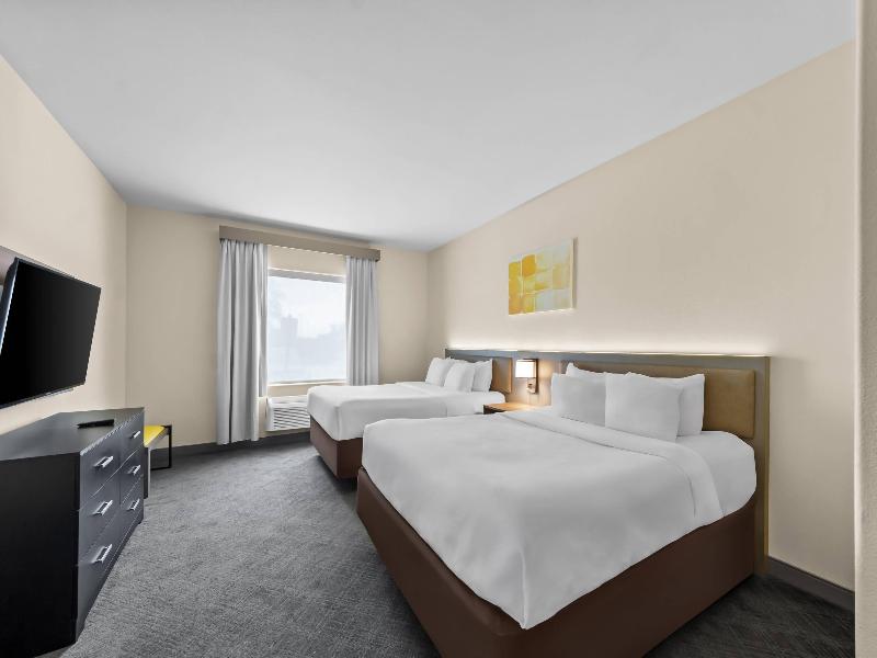 Comfort Suites San Antonio North - Stone Oak image