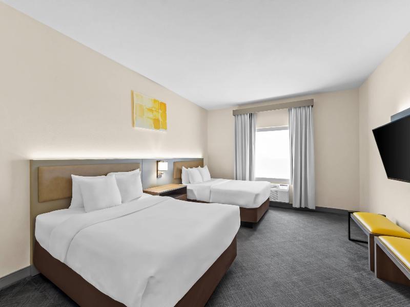 Comfort Suites San Antonio North - Stone Oak image