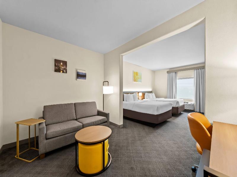 Comfort Suites San Antonio North - Stone Oak image