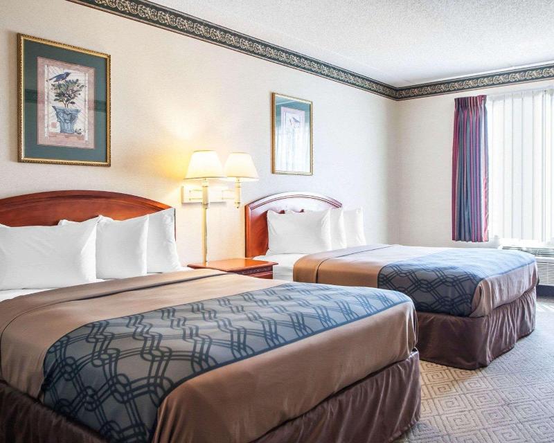 Rodeway Inn & Suites Milwaukee Airport image