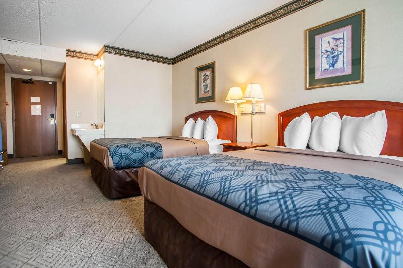 Rodeway Inn & Suites Milwaukee Airport image