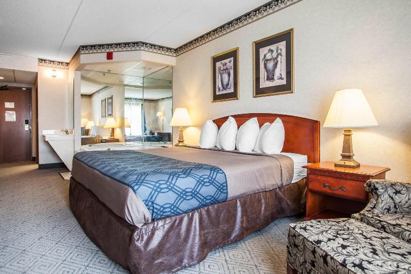 Rodeway Inn & Suites Milwaukee Airport image