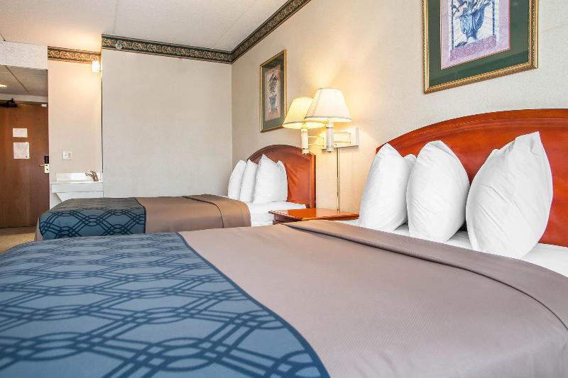 Rodeway Inn & Suites Milwaukee Airport image