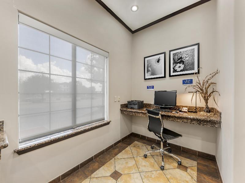 Best Western SeaWorld/Lackland AFB NW HotelSuites image