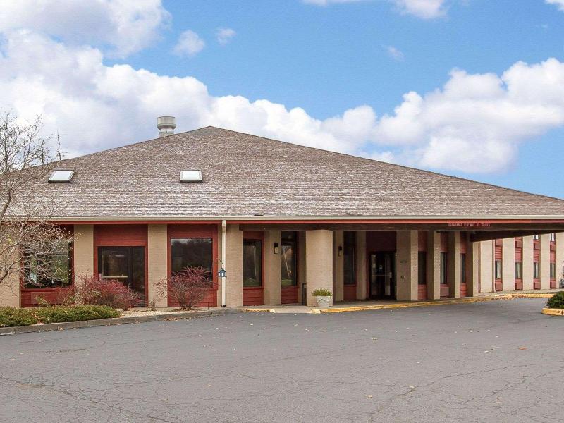 Quality Inn Macomb image