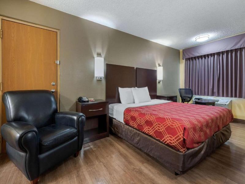 Econo Lodge Lexington image