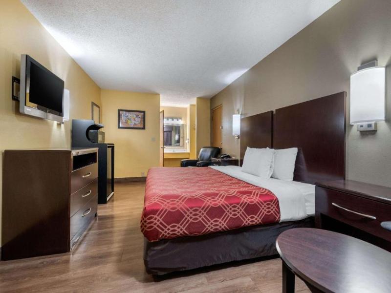 Econo Lodge Lexington image