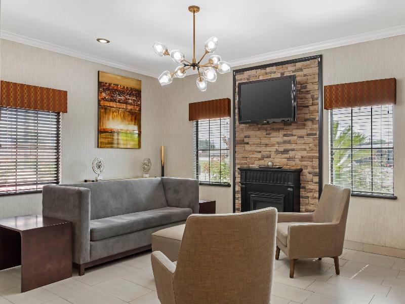 Quality Inn & Suites Beaumont