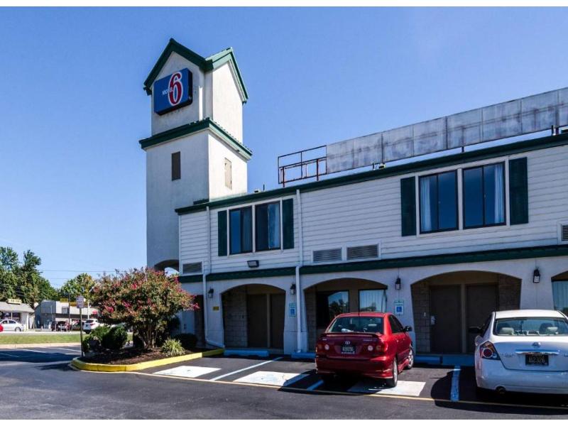 Motel 6 Newark, DE image