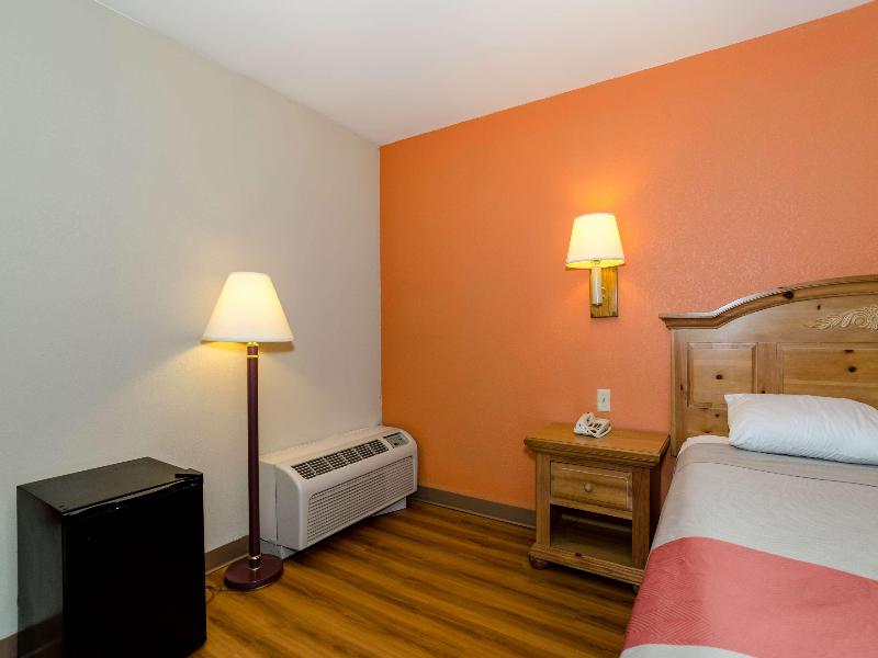 Motel 6 Newark, DE image