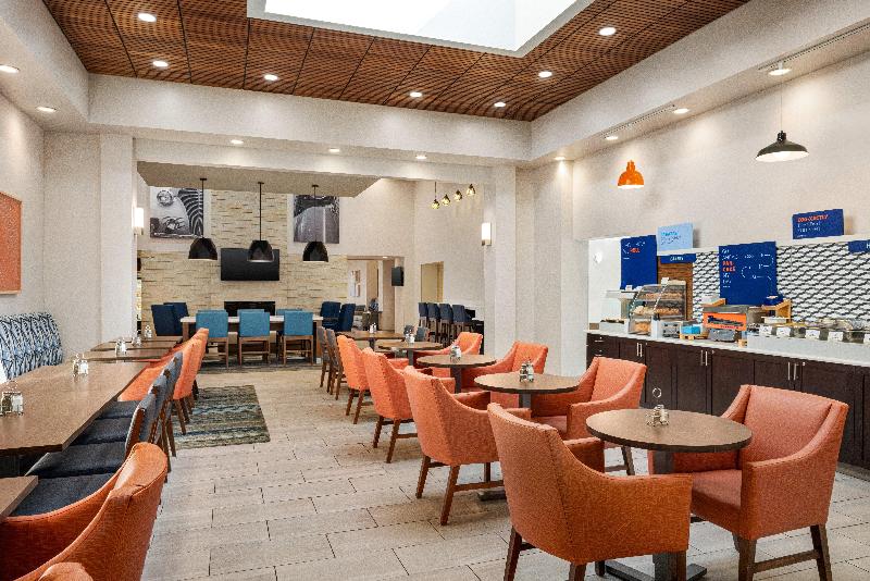 Holiday Inn Exp & Sts Indianapolis W- Airport Area image