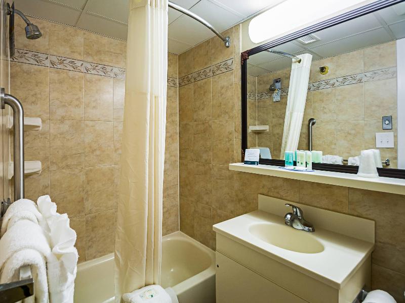 Quality Inn Oceanfront image