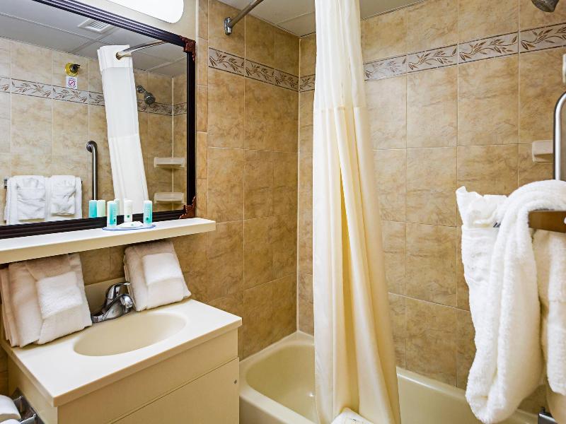 Quality Inn Oceanfront image