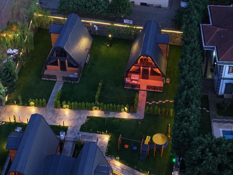Vi̇llage Otanti̇k Park