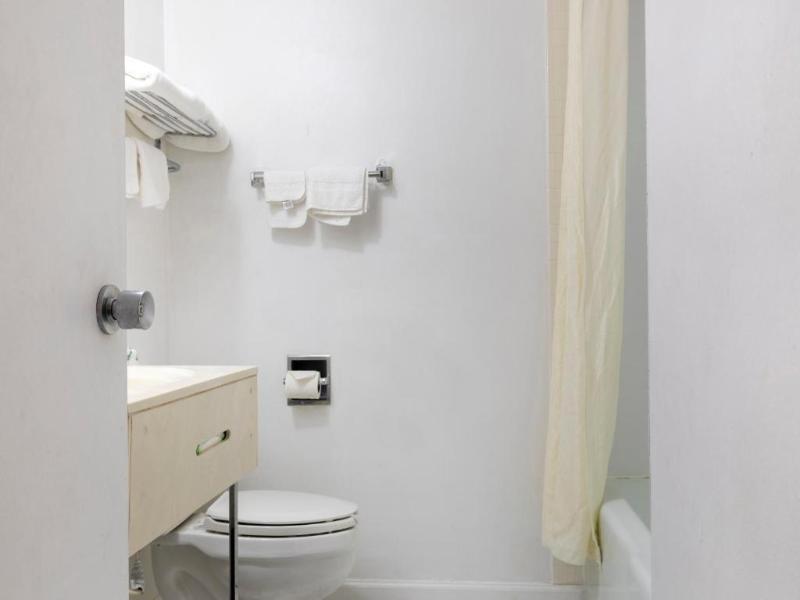 Americas Best Value Inn Springfield image