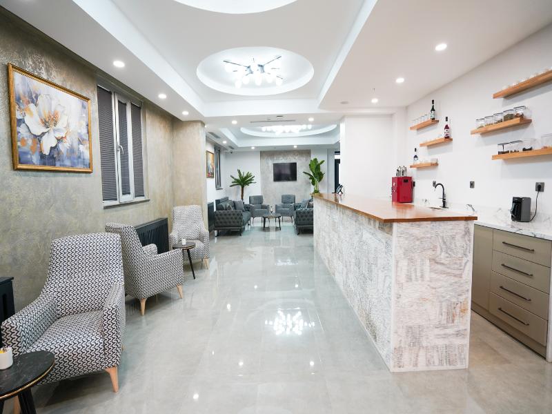 Zade Life Hotel