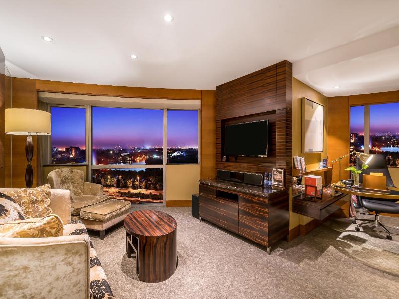 Lake View Hotel image