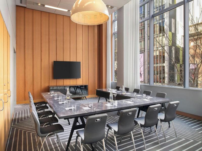 W Boston Hotel and Residences image