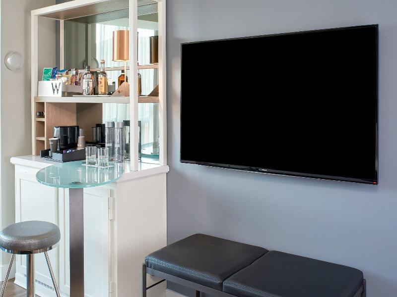 W Boston Hotel and Residences image