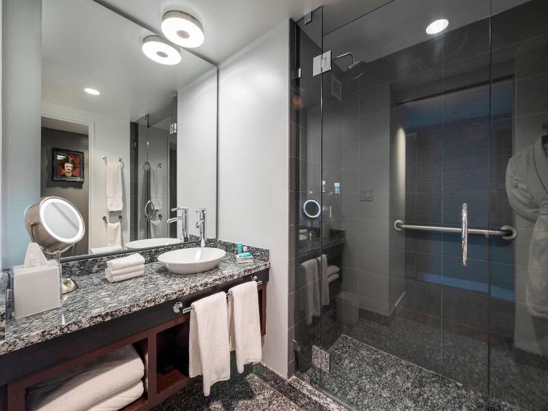 W Boston Hotel and Residences image