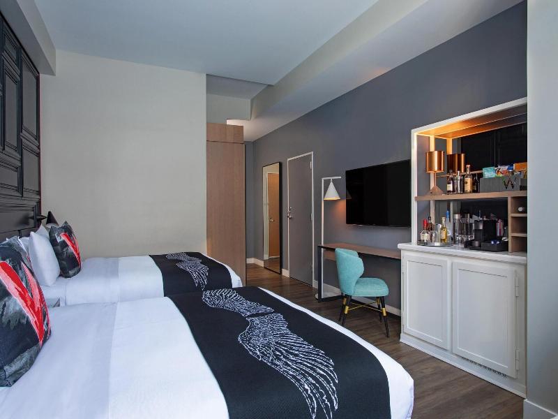 W Boston Hotel and Residences image