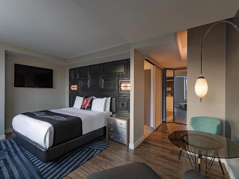 W Boston Hotel and Residences image