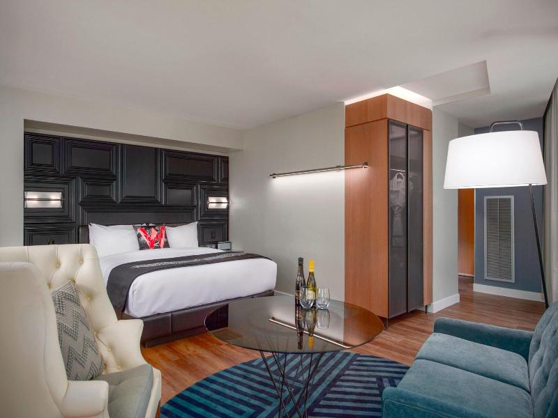 W Boston Hotel and Residences image