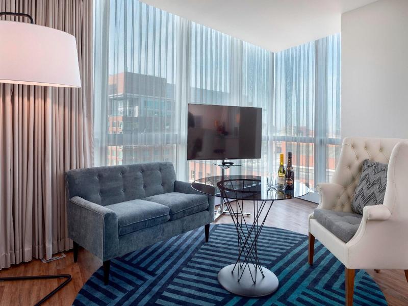 W Boston Hotel and Residences image