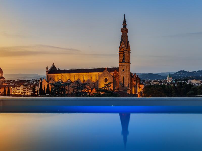 Plaza Lucchesi image