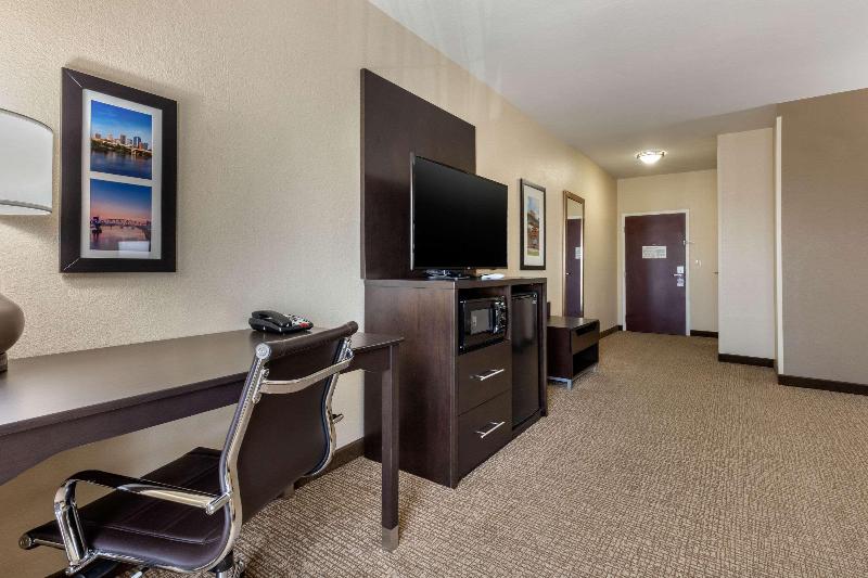 Comfort Inn and Suites (Little Rock)