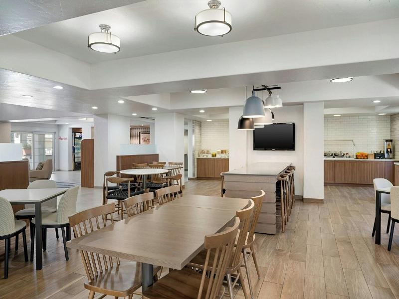 Fairfield Inn & Suites San Diego Old Town image
