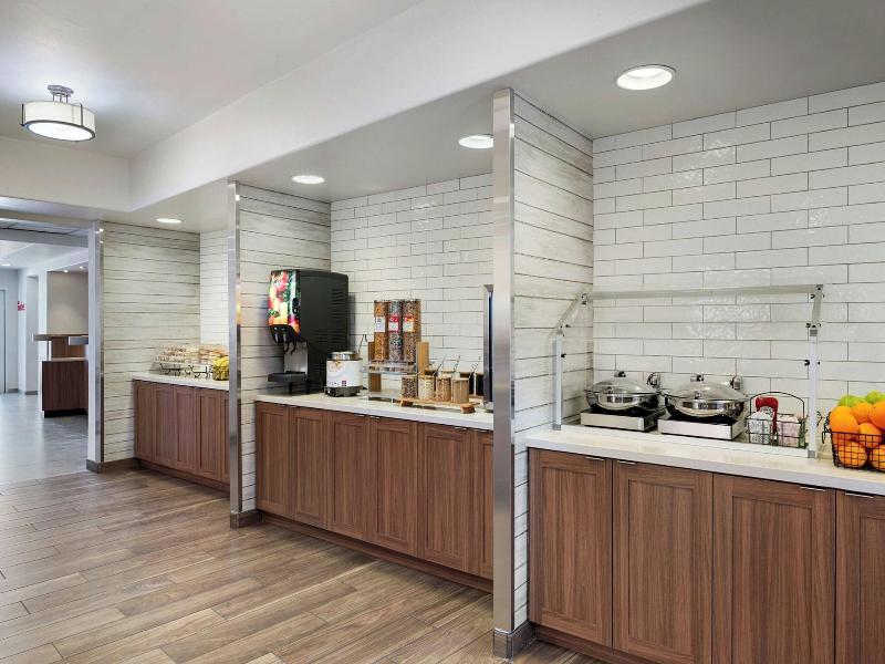 Fairfield Inn & Suites San Diego Old Town image