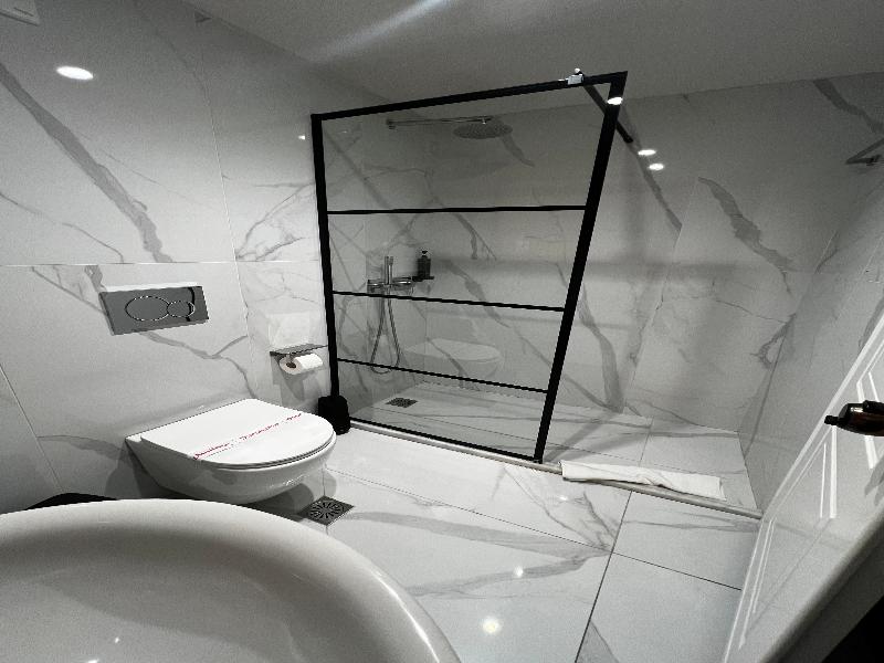 Elina Hotel Apartments image