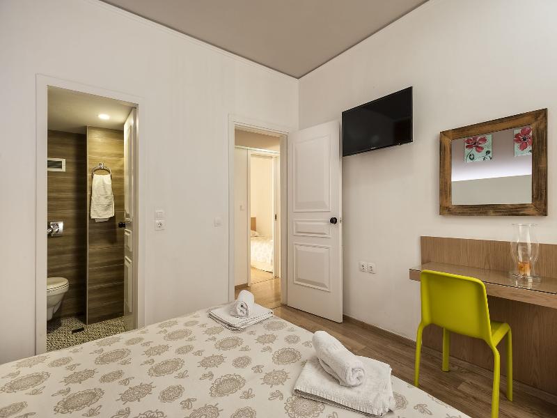Elina Hotel Apartments image
