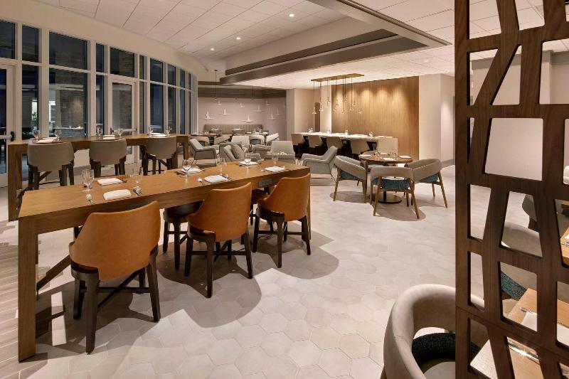 Sheraton Suites Plantation, Fort Lauderdale West image