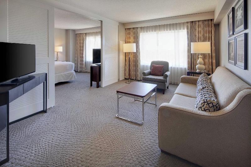 Sheraton Suites Plantation, Fort Lauderdale West image