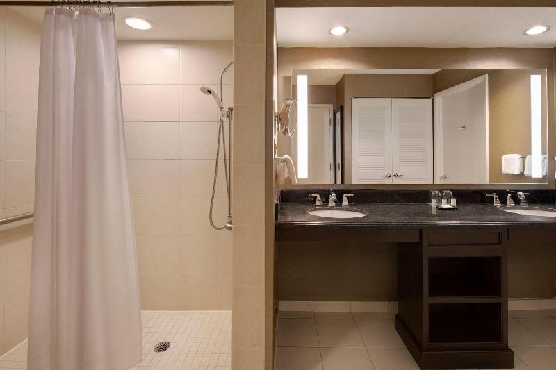 Sheraton Suites Plantation, Fort Lauderdale West image