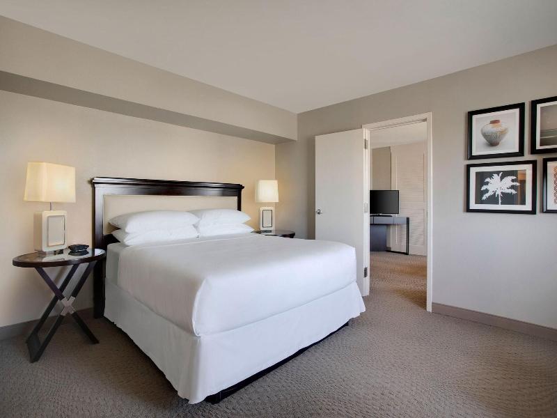Sheraton Suites Plantation, Fort Lauderdale West image