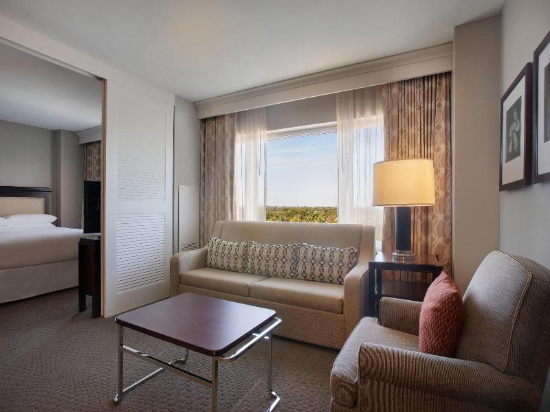 Sheraton Suites Plantation, Fort Lauderdale West image
