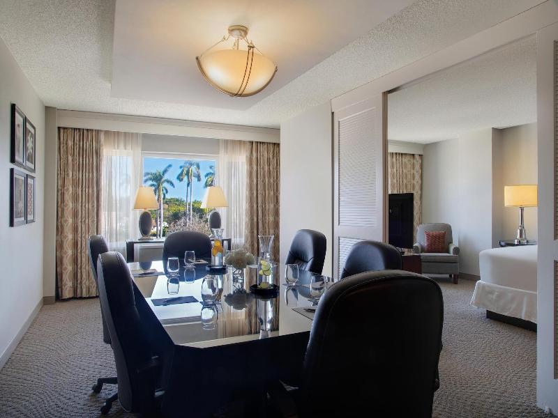 Sheraton Suites Plantation, Fort Lauderdale West image