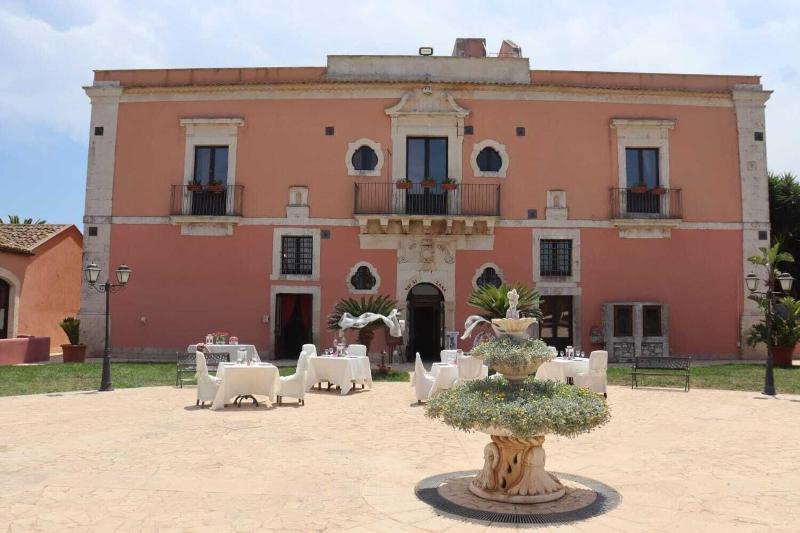 Lady Lusya Hotel image