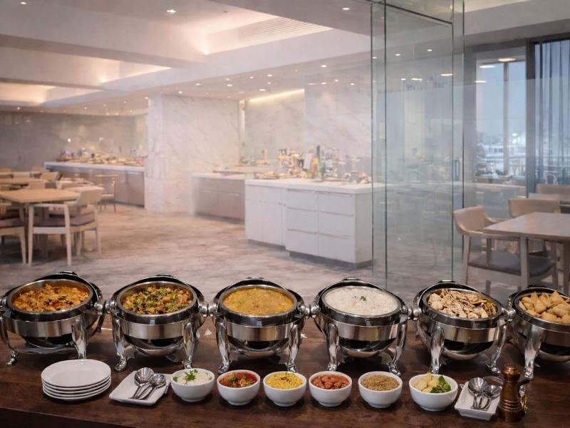 Ramada Plaza Suwon image