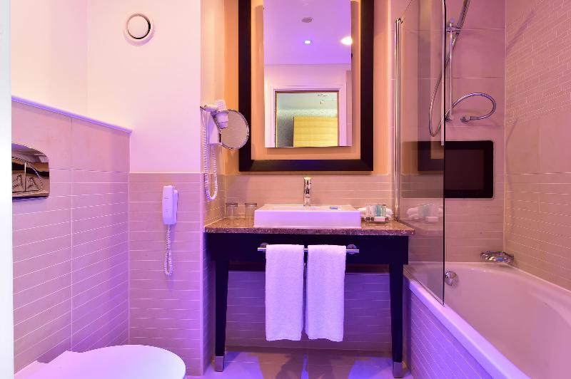 Pestana Chelsea Bridge Hotel & Spa image