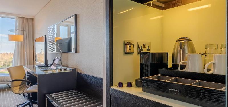 Pestana Chelsea Bridge Hotel & Spa image