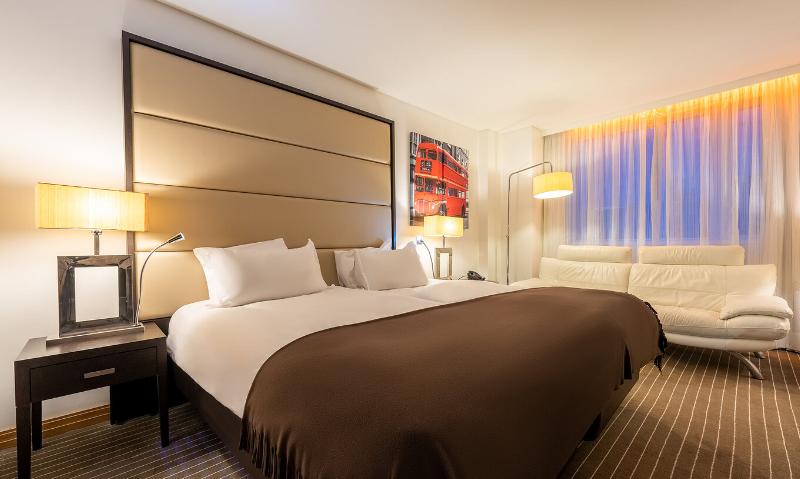 Pestana Chelsea Bridge Hotel & Spa image