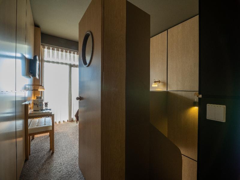 Axis Vermar Conference & Beach Hotel image