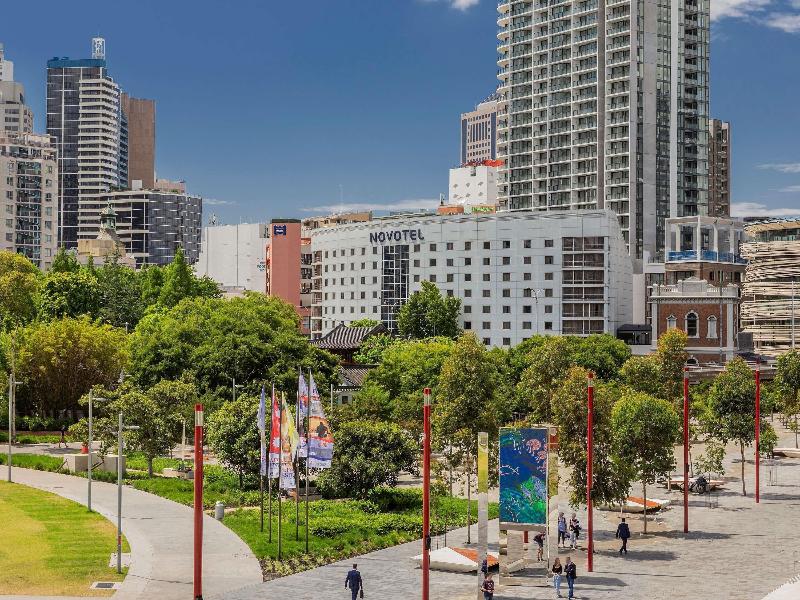 Novotel Sydney Darling Square image