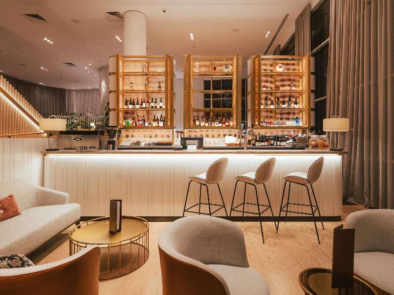 Novotel Sydney Darling Square image