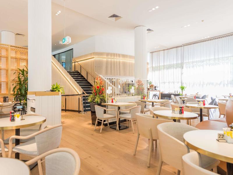 Novotel Sydney Darling Square image