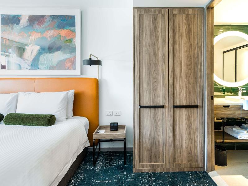 Novotel Sydney Darling Square image